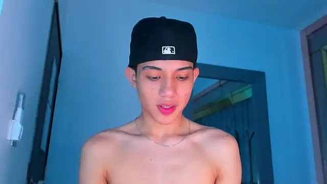 Snapshot of Sebax_Young chatting on December 14, 2025, 8:57 pm Sebax Young online show from December 14, 2025, 8:57 pm