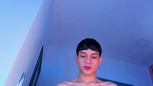 Snapshot of Sebax_Young chatting on February 21, 2026, 7:59 pm Sebax Young online show from February 21, 2026, 7:59 pm