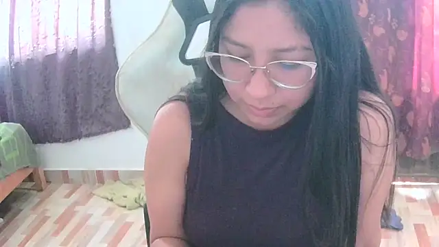 honeysweet111 online show from October 8, 2025, 5:21 pm