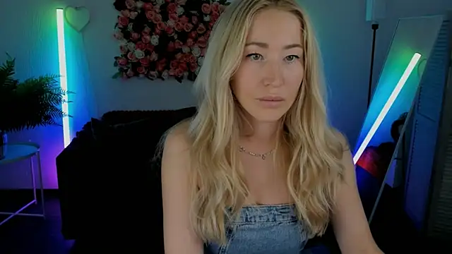 AstraMonroe online show from May 18, 2026, 10:21 am