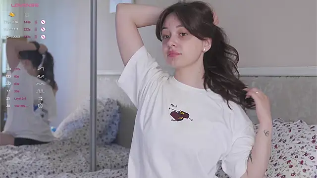 chillgirll online show from June 12, 2026, 5:50 am