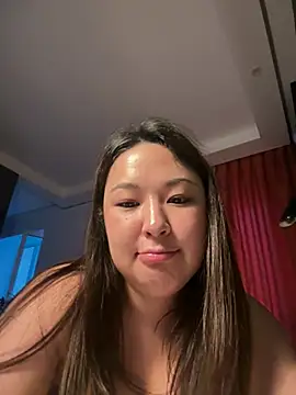 Snapshot of thedaynahoney chatting on July 5, 2026, 2:24 pm thedaynahoney online show from July 5, 2026, 2:24 pm
