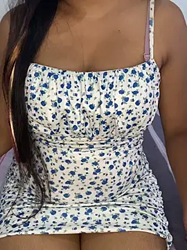 Snapshot of Lishel_Ananya chatting on July 4, 2026, 8:42 am Lishel Ananya online show from July 4, 2026, 8:42 am