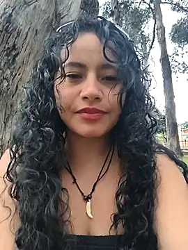 Snapshot of Yaya_watson chatting on May 8, 2026, 6:57 pm Yaya watson online show from May 8, 2026, 6:57 pm