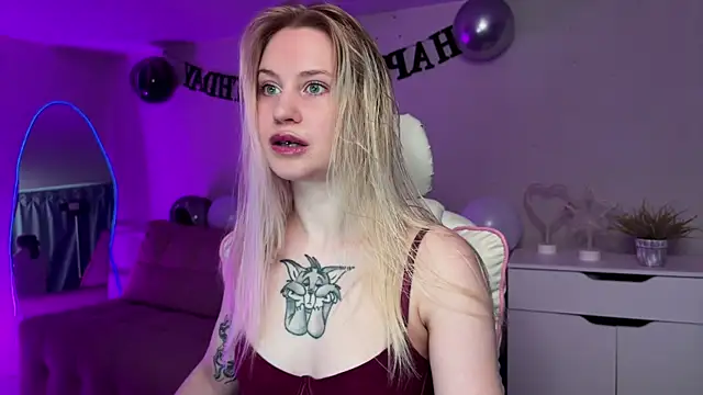 Sofia Kenwood online show from June 10, 2026, 3:07 am