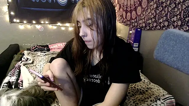 Snapshot of London_Ray chatting on June 25, 2026, 10:25 pm London Ray online show from June 25, 2026, 10:25 pm