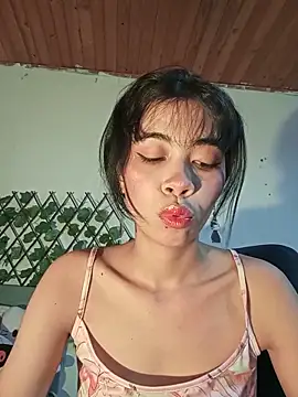 dolliette24 online show from June 16, 2026, 1:36 pm