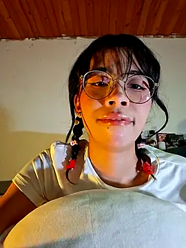 dolliette24 online show from July 5, 2026, 4:19 am