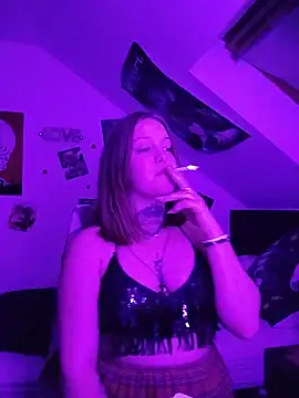 Amatrice X online show from May 17, 2026, 8:16 pm