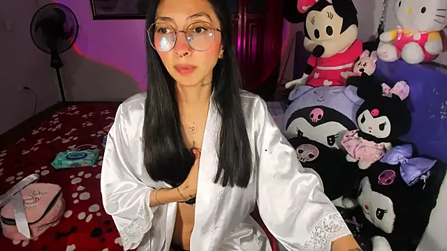 Snapshot of Anais_lux chatting on July 8, 2026, 10:47 pm Anais lux online show from July 8, 2026, 10:47 pm