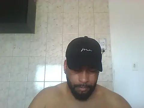 Snapshot of OliveiraSeven chatting on July 21, 2026, 5:26 pm OliveiraSeven online show from July 21, 2026, 5:26 pm