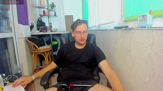 romiosabrino online show from July 10, 2026, 5:59 pm