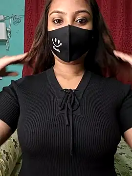 Miss Mayaa  online show from June 1, 2026, 6:42 pm