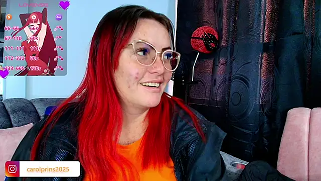 carolinhe  online show from September 18, 2025, 7:38 pm