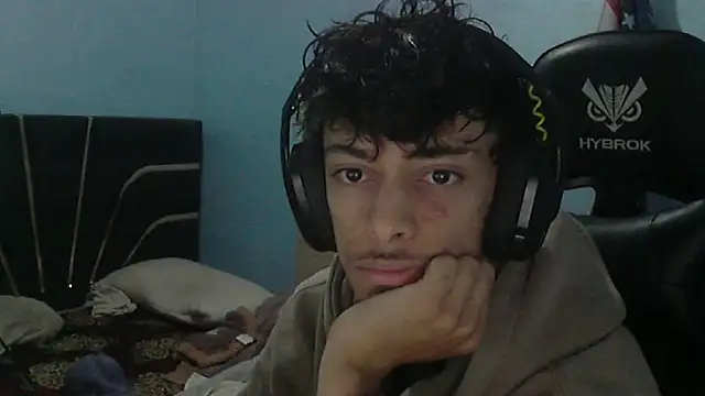 Dark DesireX online show from May 15, 2026, 1:07 pm