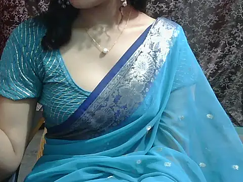 Snapshot of lovely_soniya chatting on July 2, 2026, 5:35 am lovely soniya online show from July 2, 2026, 5:35 am