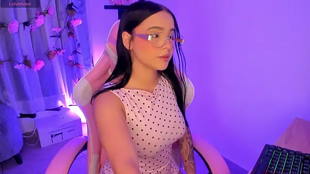 megara x  online show from May 15, 2026, 2:29 am