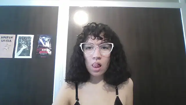 loliporomero online show from July 17, 2026, 6:13 pm
