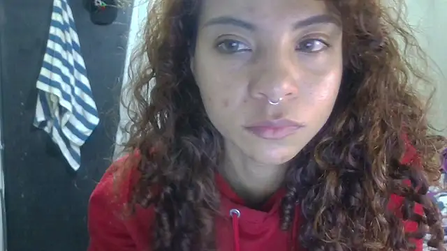 Snapshot of VioletV chatting on June 18, 2026, 12:44 am VioletV online show from June 18, 2026, 12:44 am