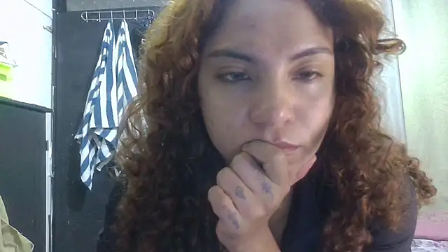 Snapshot of VioletV chatting on June 26, 2026, 3:22 am VioletV online show from June 26, 2026, 3:22 am