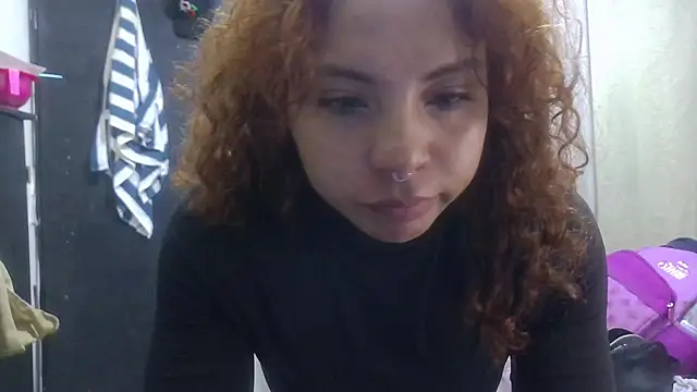 Snapshot of VioletV chatting on July 7, 2026, 3:42 am VioletV online show from July 7, 2026, 3:42 am