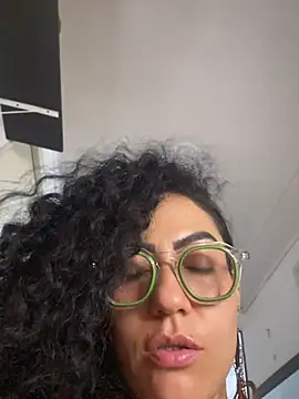 Koral369 online show from August 4, 2026, 9:39 pm