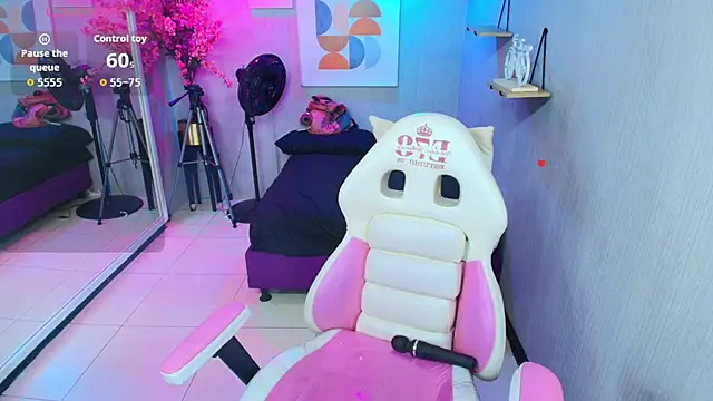 Maggy t18 online show from June 25, 2026, 5:12 am