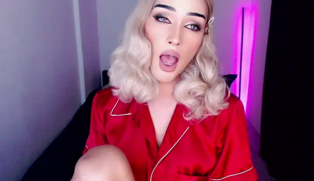 Alicegreenexx online show from June 14, 2026, 4:09 pm