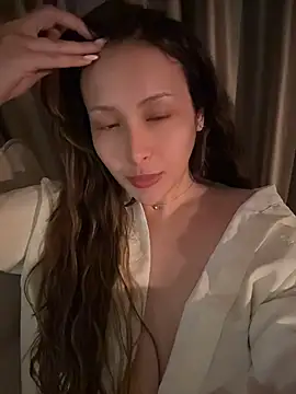 ArianaaSwift online show from June 22, 2026, 8:39 pm