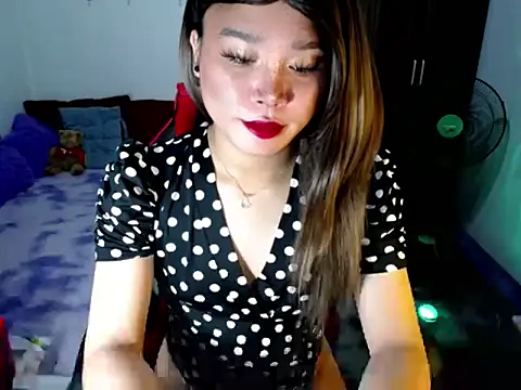 Snapshot of Urassiansweetcummer chatting on March 4, 2026, 8:15 pm Urassiansweetcummer online show from March 4, 2026, 8:15 pm
