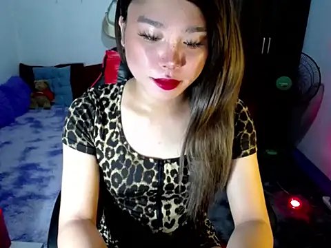 Snapshot of Urassiansweetcummer chatting on March 15, 2026, 2:17 am Urassiansweetcummer online show from March 15, 2026, 2:17 am