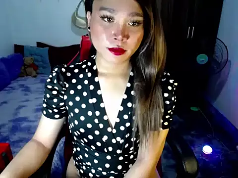 Snapshot of Urassiansweetcummer chatting on March 25, 2026, 5:30 pm Urassiansweetcummer online show from March 25, 2026, 5:30 pm