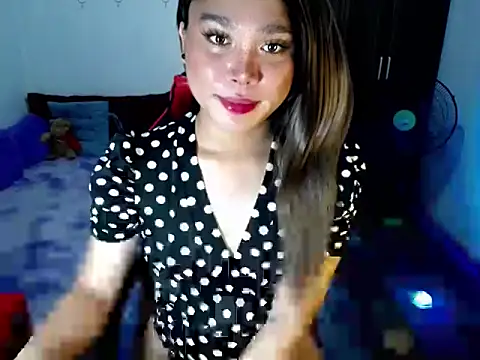 Snapshot of Urassiansweetcummer chatting on March 27, 2026, 10:26 am Urassiansweetcummer online show from March 27, 2026, 10:26 am