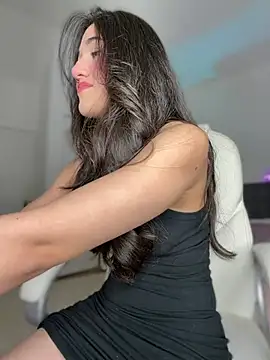 julieta jhonss online show from July 2, 2026, 3:23 am