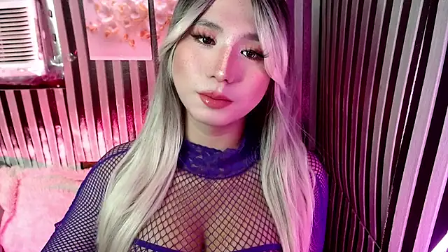 UrhotlucyTS online show from July 8, 2026, 5:56 am