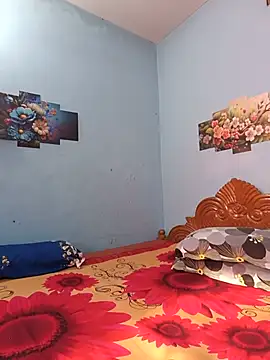 Cute Faria online show from May 18, 2026, 1:02 am