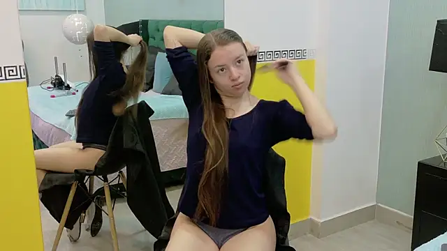 VioletaNova online show from July 9, 2026, 11:58 am
