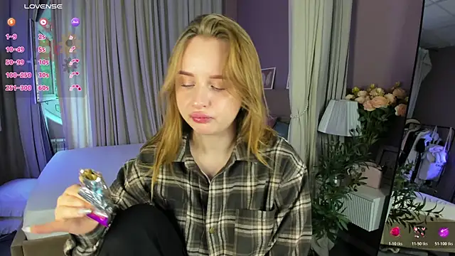 Snapshot of Rina_Panic chatting on July 25, 2026, 12:31 am Rina Panic online show from July 25, 2026, 12:31 am