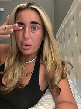 EllieMaeBaby online show from July 23, 2026, 9:46 pm