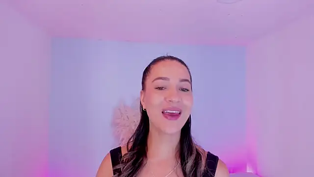 Snapshot of aleksandramiller_ chatting on June 10, 2026, 1:21 pm aleksandramiller online show from June 10, 2026, 1:21 pm