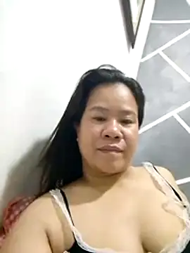 AsianbouncieGIRL online show from August 3, 2026, 11:52 pm