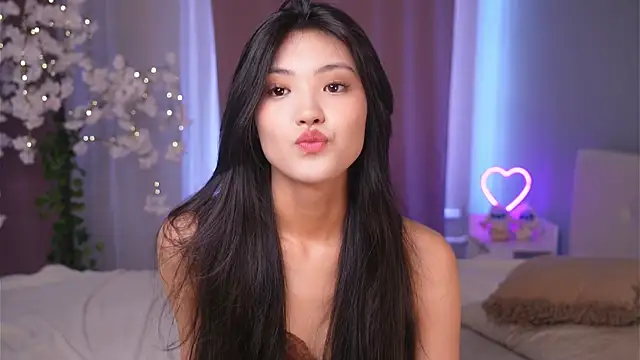 FancyEsten online show from July 10, 2026, 8:29 am