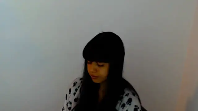 Snapshot of meganmiauu chatting on July 18, 2026, 11:03 am meganmiauu online show from July 18, 2026, 11:03 am