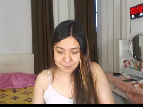 stellahugeX online show from April 28, 2026, 11:43 pm
