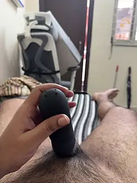 Yourslovingdick online show from July 28, 2026, 10:21 am