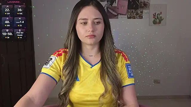 Snapshot of Veronika__Winslow_ chatting on July 4, 2026, 7:14 am Veronika Winslow online show from July 4, 2026, 7:14 am