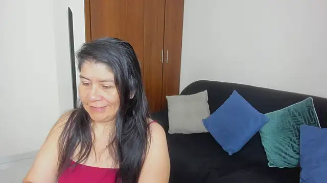 kiraGeiner online show from July 14, 2026, 10:09 am