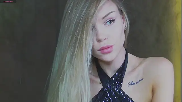 MarilynNova online show from June 21, 2026, 4:04 am