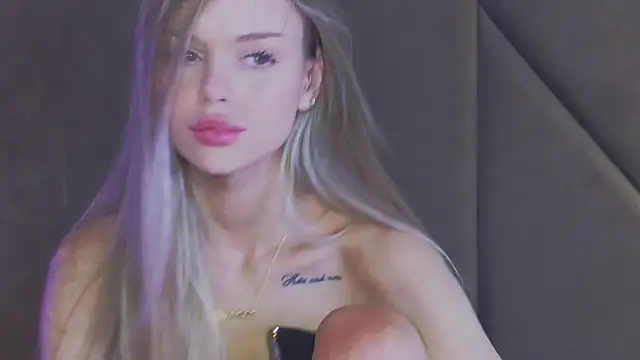 MarilynNova online show from July 11, 2026, 5:10 am