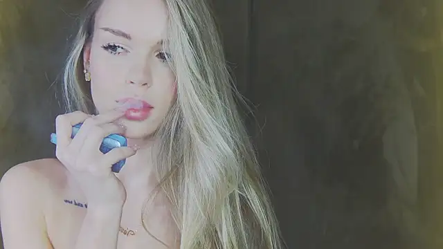 MarilynNova online show from July 22, 2026, 4:15 am